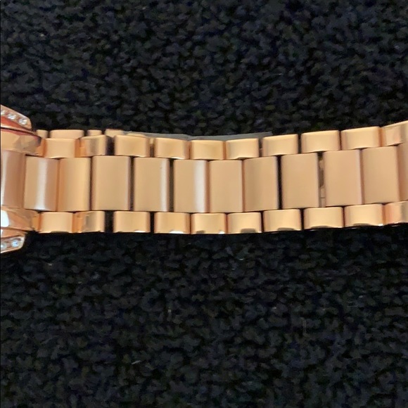 Michael Kors - Picture 3 of 3